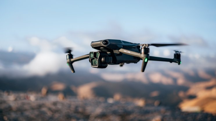 Megérkezett a hármas kamerarendszerrel szerelt DJI Mavic 3 Pro - 2. kép