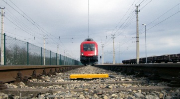 A vasútsínek ellenőrzésére szolgál a Nordic Unmanned Staaker BG-300 Railway drón