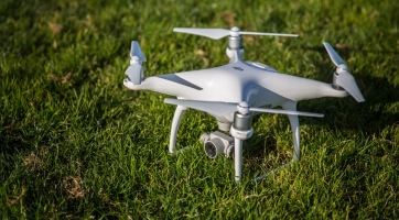Felfüggesztette a DJI a Phantom 4 Pro széria gyártását