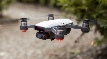 Még nyáron debütálhat a DJI Spark 2