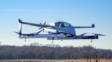 Sikeres volt a Boeing önvezető repülő taxijának első tesztrepülése