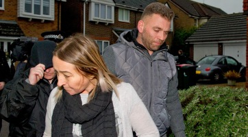 78 millió forintnyi kárpótlásban részesül az a házaspár, akiket a gatwicki drónbotrány kapcsán vettek őrizetbe