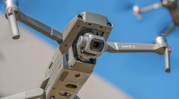 Egy pennsylvaniai férfi lelőtte a DJI Mavic 2 Pro drónt, ami a közüzemi oszlopokat vizsgálta